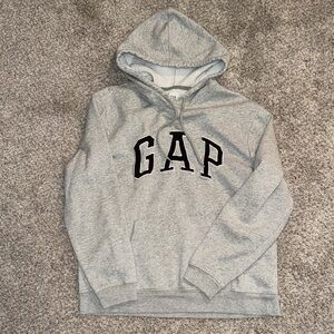 GAP sweatshirt